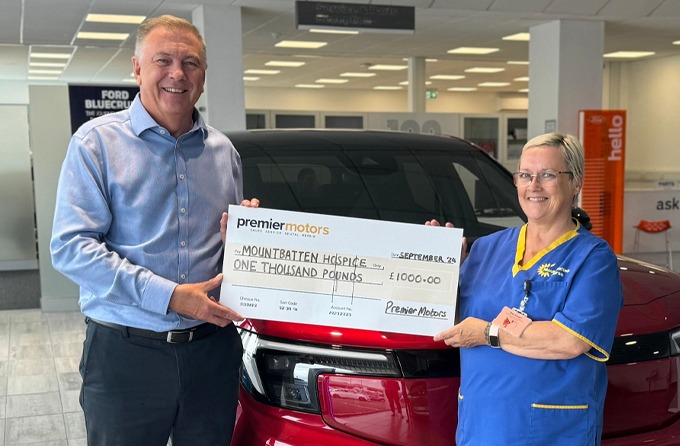 Premier Motors Donates £1,000 to Mountbatten Isle of Wight, Supporting Vital End-of-Life Care Services